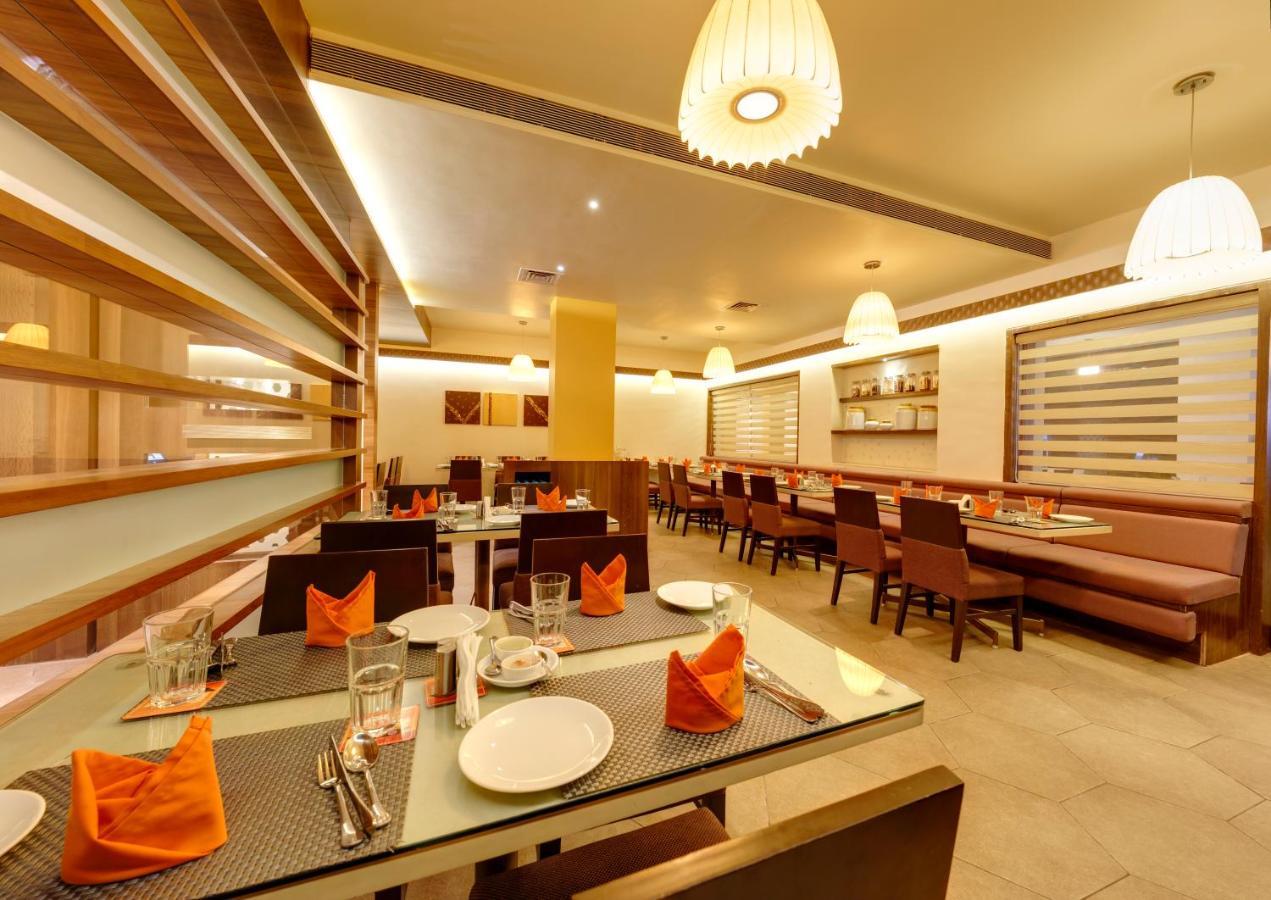Regenta Place Raysons Kolhapur Zewnętrze zdjęcie