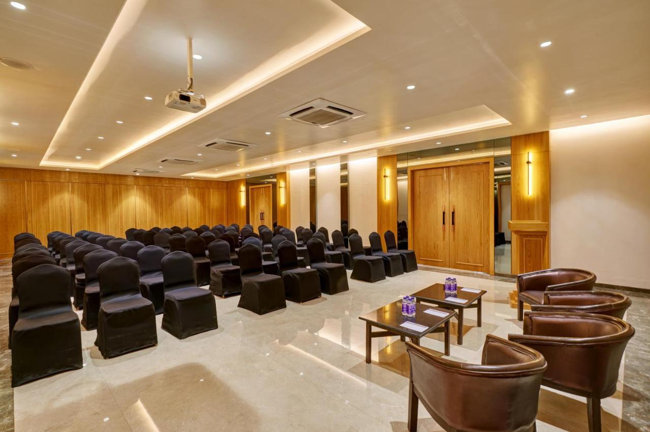 Regenta Place Raysons Kolhapur Zewnętrze zdjęcie