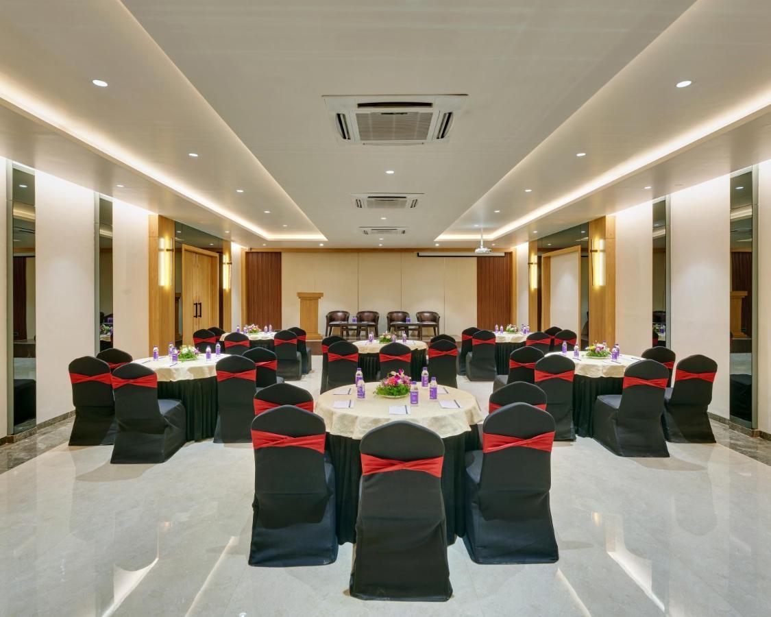 Regenta Place Raysons Kolhapur Zewnętrze zdjęcie