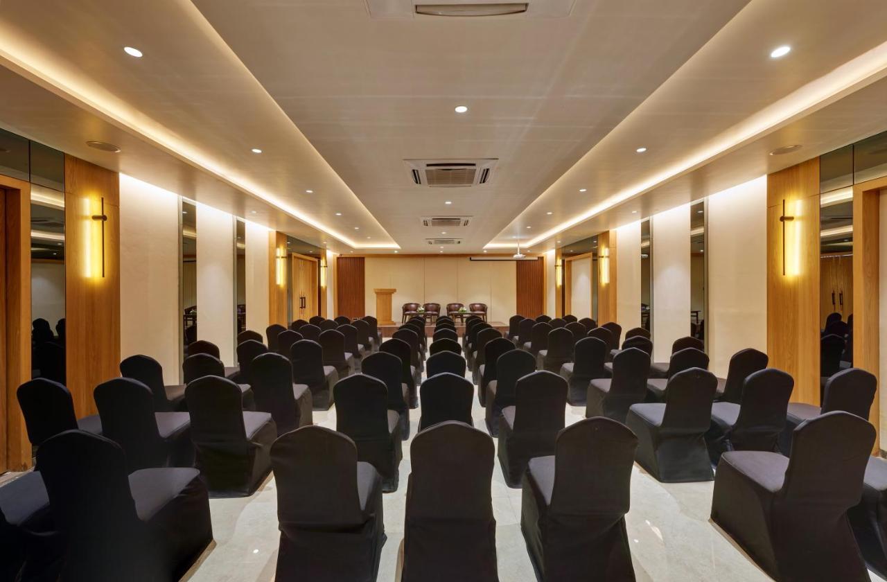 Regenta Place Raysons Kolhapur Zewnętrze zdjęcie