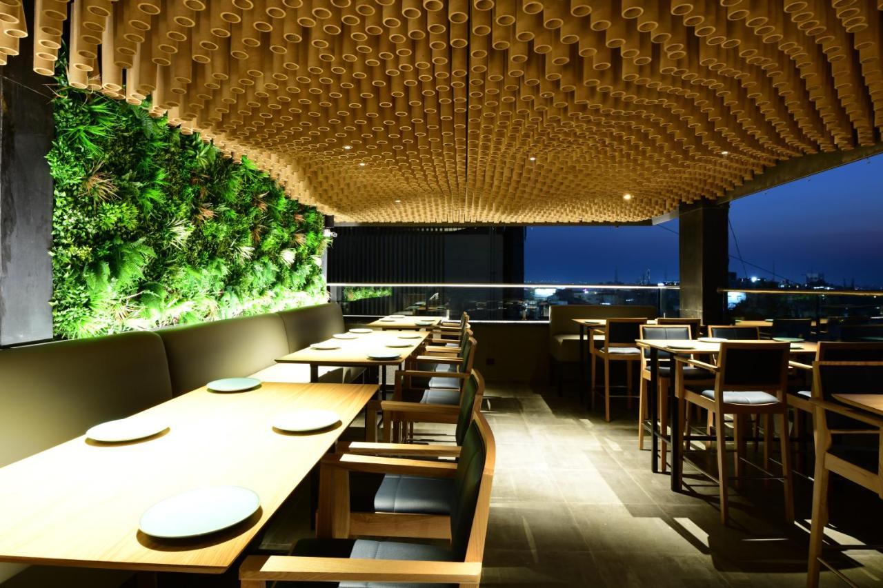 Regenta Place Raysons Kolhapur Zewnętrze zdjęcie