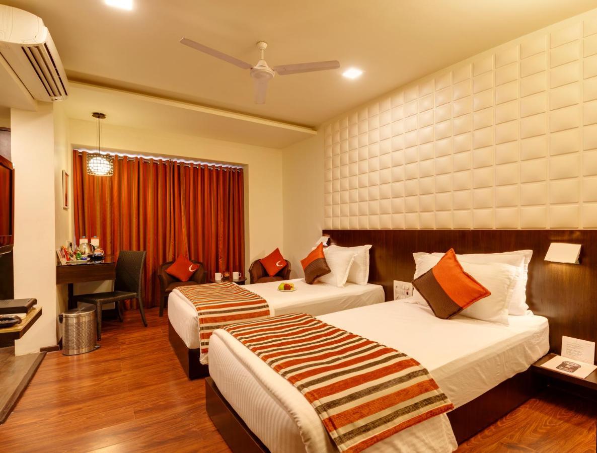 Regenta Place Raysons Kolhapur Zewnętrze zdjęcie