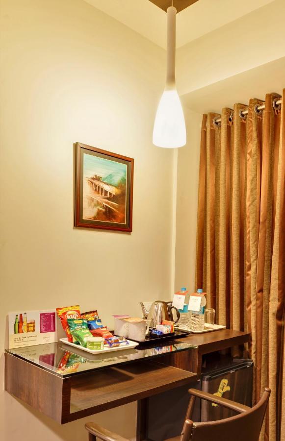 Regenta Place Raysons Kolhapur Zewnętrze zdjęcie